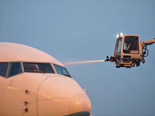 迎戰今冬初雪 天津濱海機場全力保障航班運行正常